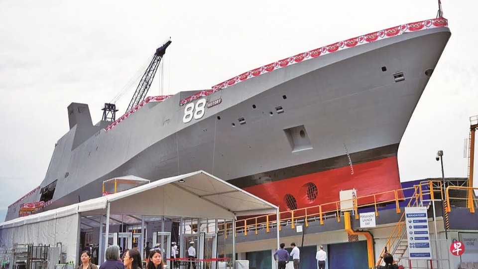 新加坡海軍最大軍艦下水